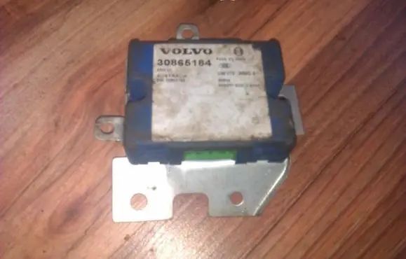 Volvo S40, V40 Immobilizer control unit/module 30865184