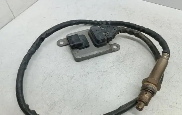 Mercedes-Benz C W205 Lambda probe sensor A0009053706 0009053706