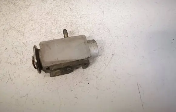Mercedes-Benz E W211 Air conditioning (A/C) expansion valve 2308300184