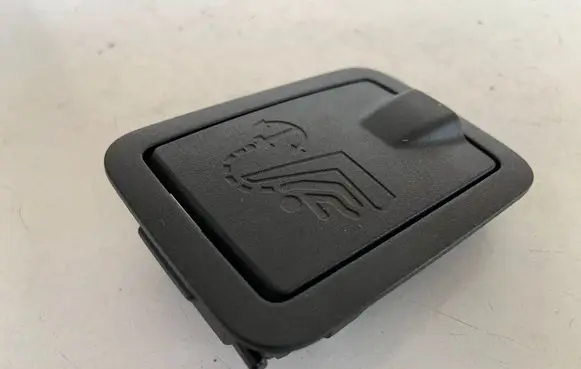 Audi A6 S6 C7 4G ISOFIX cover 8T0887301A