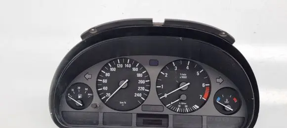 BMW 5 E39 Speedometer (instrument cluster) 8372359 62118372359