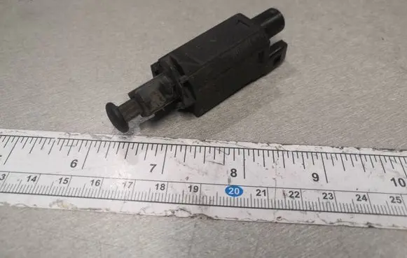 Volkswagen Golf III Brake pedal sensor switch 191945515B