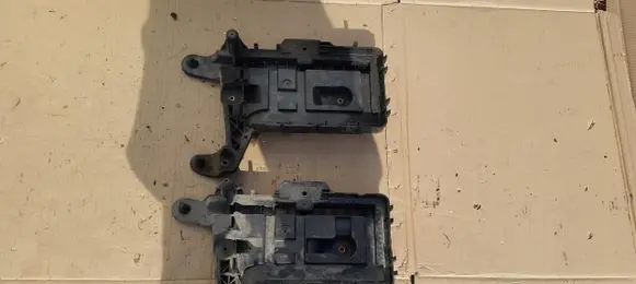 Audi A3 S3 8P Battery box tray 1K0915333C