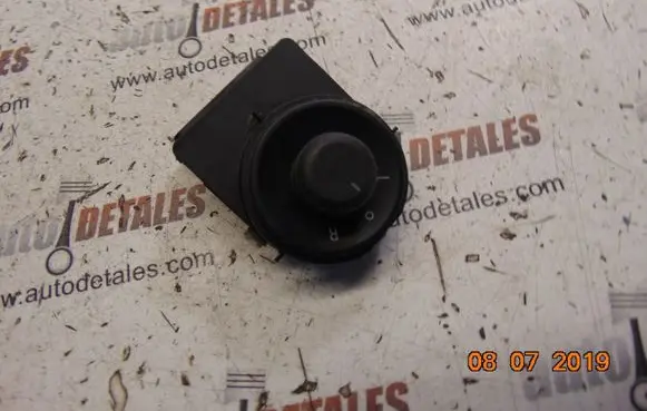 Opel Insignia A Wing mirror switch 13271827