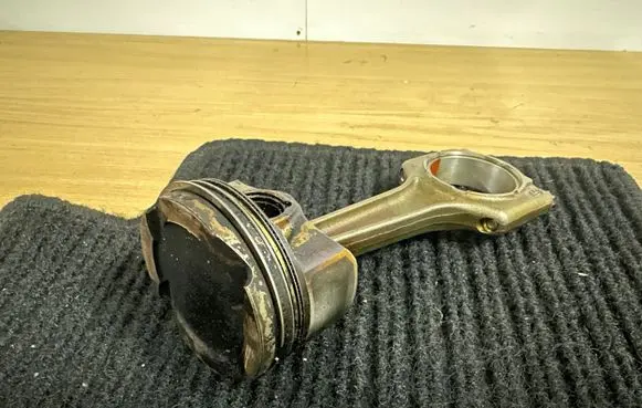 BMW X1 F48 F49 Piston with connecting rod 9494399 8654480