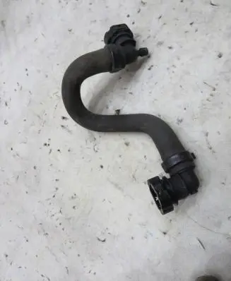 Peugeot 2008 I Engine coolant pipe/hose