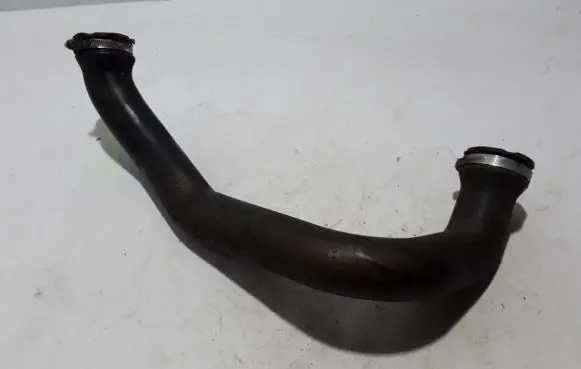 Audi A4 S4 B9 Intercooler hose/pipe 8W0145673A