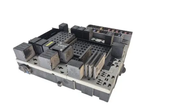 Volvo V70 Comfort/convenience module 8676286 01W454