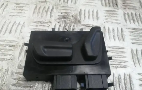 Peugeot RCZ Seat heating switch 700129270102P 10016576 YM4060057712