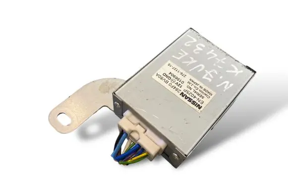 Nissan Juke I F15 Camera control unit module 284F0BV80A 0156904 276113715