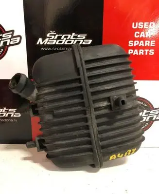 Audi A4 S4 B7 8E 8H Vacuum air tank 8E0129955