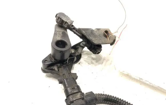 Headlight/headlamp level sensor