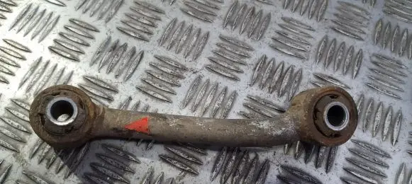 Rear upper control arm/wishbone