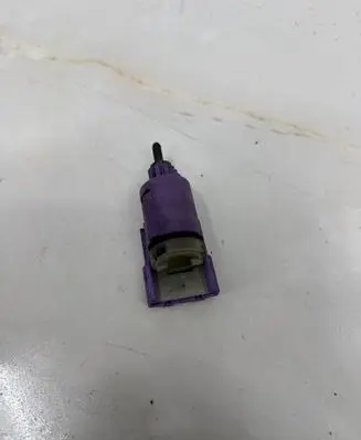 Seat Alhambra (Mk1) Brake pedal sensor switch 19322016 19944 1J0945511F