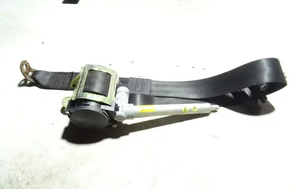 Audi A6 S6 C5 4B Front seatbelt 4B0857705E