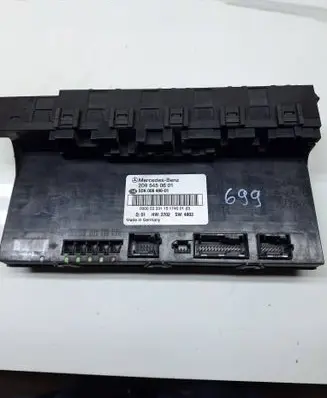 Mercedes-Benz C W203 Fuse module 2095450601 5DK00848601