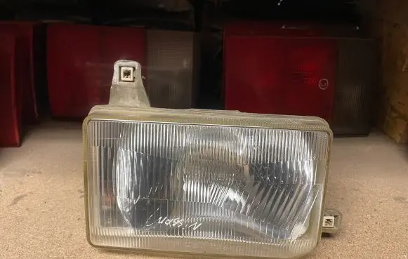 Nissan Terrano Headlight/headlamp 2151139 2151139R