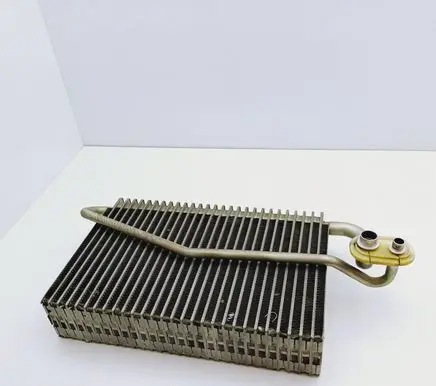 Mercedes-Benz C W203 Air conditioning (A/C) radiator (interior) A2098300158