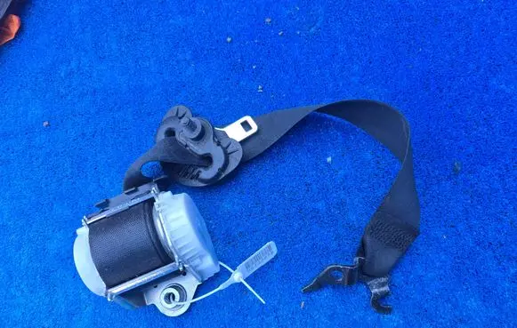 BMW X1 E84 Front seatbelt 2991281