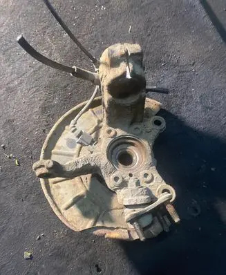 Skoda Octavia Mk2 (1Z) Front wheel hub