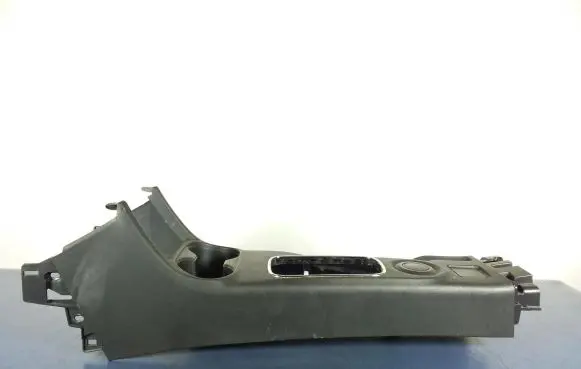 Mitsubishi Outlander Center console 8011B154