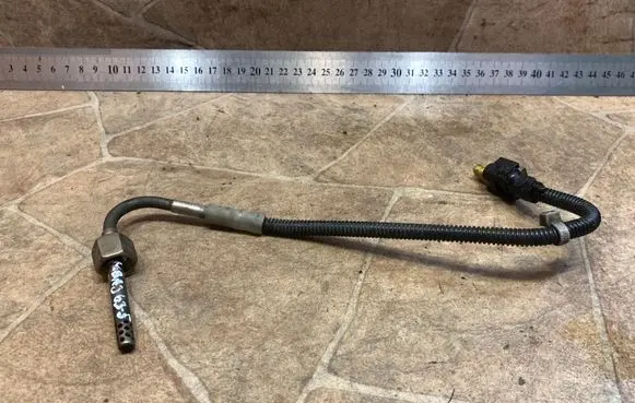 Mercedes-Benz ML W166 Exhaust gas temperature sensor A0019052200