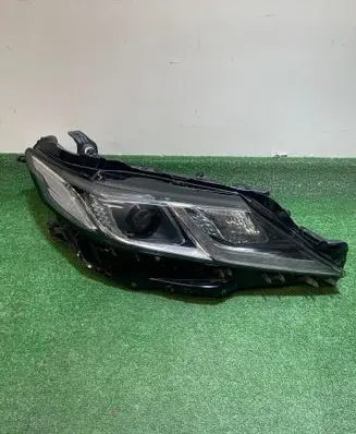 Toyota Camry Headlight/headlamp 8111033G00