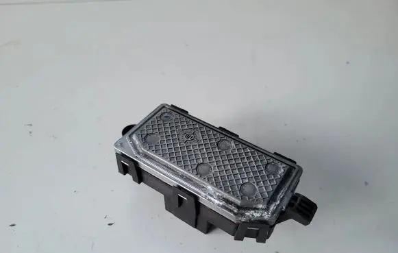 Ford C-MAX II Heater blower motor/fan resistor AV6N19E624AA