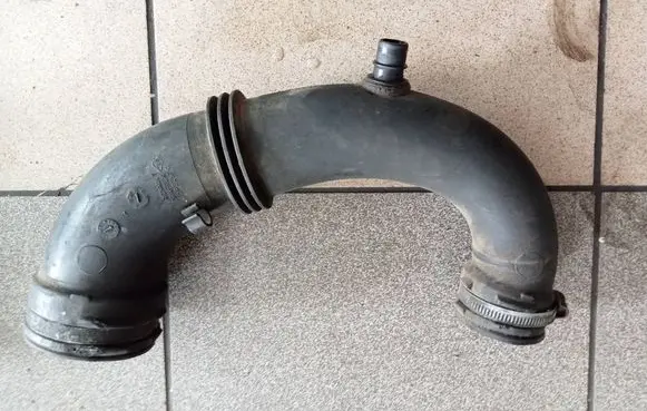 Renault Trafic II (X83) Air intake hose/pipe 8200082448