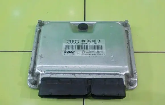 Audi TT Mk1 Engine control unit/module 0261208633