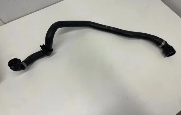 BMW X5 E70 Engine coolant pipe/hose 16185913 7808079