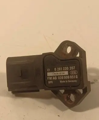 Audi A4 S4 B8 8K Air pressure sensor 038906051G 0261230207
