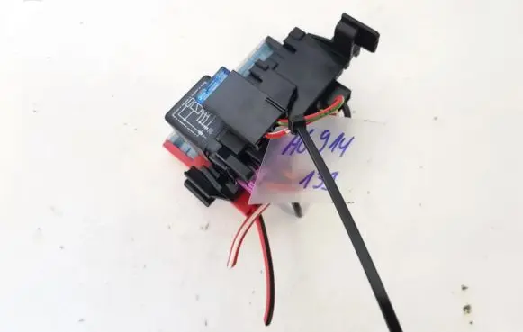 Audi A6 S6 C5 4B Fuse box set 8A0937530