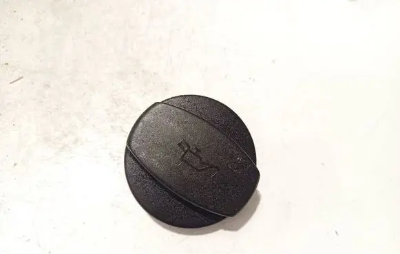 Mercedes-Benz A W168 Oil filler cap 1110180302