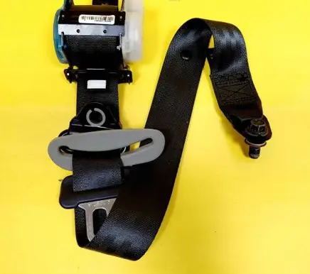Hyundai Getz Rear seatbelt 784-3251