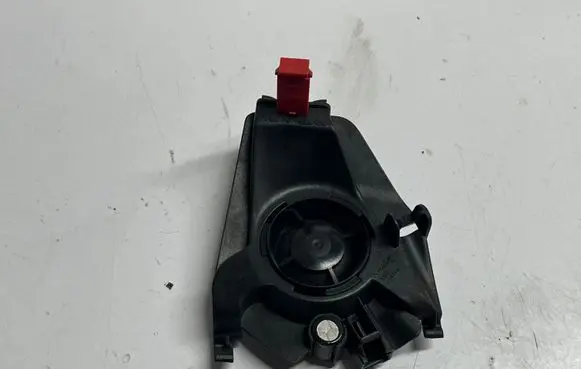 Volvo V70 Front door speaker 8633992