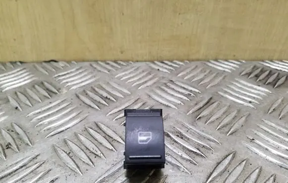 Volkswagen PASSAT B7 Electric window control switch 7L69598558