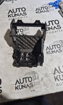 Volkswagen Golf Plus Fuse module 1K1971858E