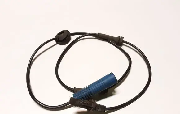 Land Rover Freelander ABS brake wheel speed sensor SSB000110 10071150843 0862