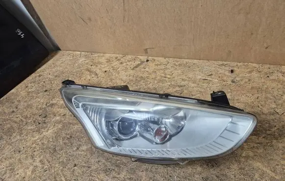 Ford B-MAX Headlight/headlamp