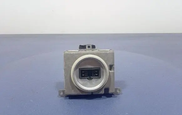 Bedford Astra Voltage converter/converter module 39077813