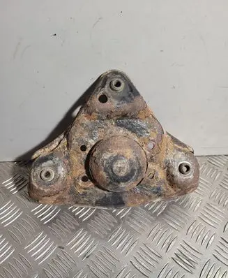 Volkswagen PASSAT B5 Coil spring mount 8D0412391B
