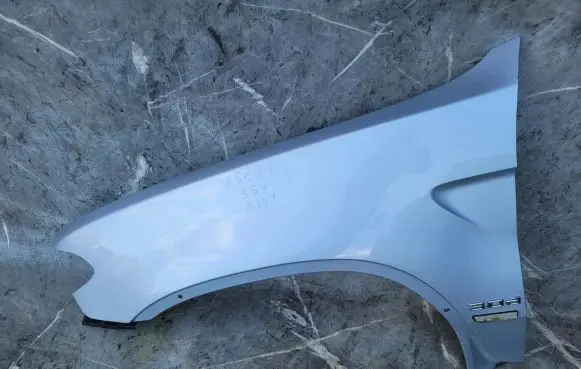 BMW X5 E53 Fender