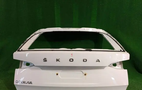 Skoda Octavia Mk4 Truck tailgate 