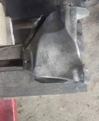 BMW X5 E53 Engine mounting bracket 6757709