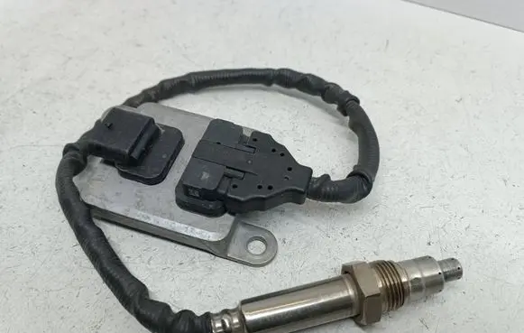 Mercedes-Benz Sprinter W906 Lambda probe sensor A0009058411 0009058411