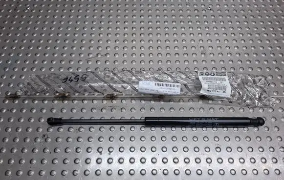 Alfa Romeo 156 Front bonnet/hood damper/strut 60654724 68181179AA
