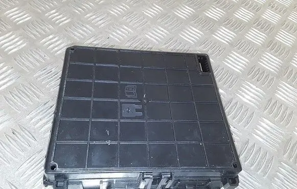 Ford Kuga III Fuse module SV4T14D068EBC