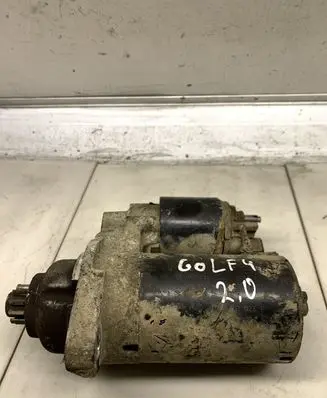 Volkswagen Golf IV Starter motor 027911023L