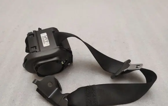 BMW X6 F16 Rear seatbelt 7376129 626747100F 6251689